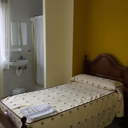 Hostal Atila Ricobayo Buitenkant foto