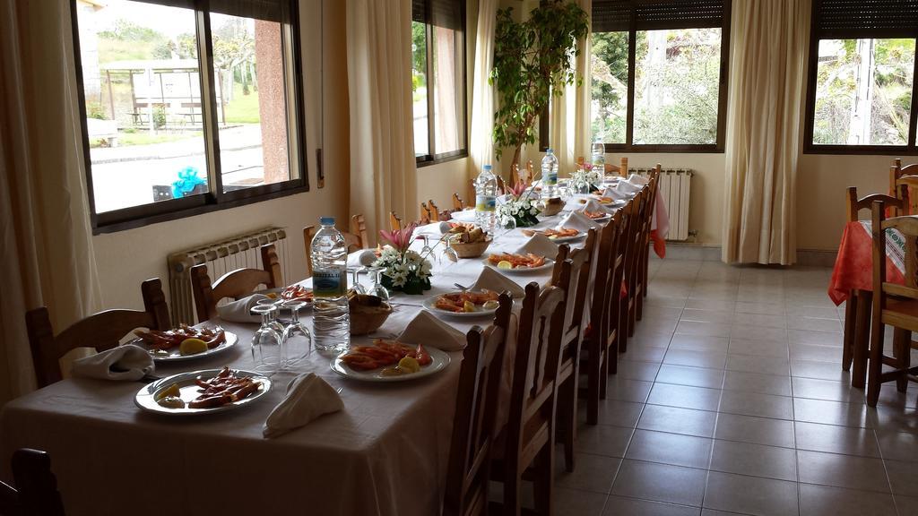 Hostal Atila Ricobayo Buitenkant foto