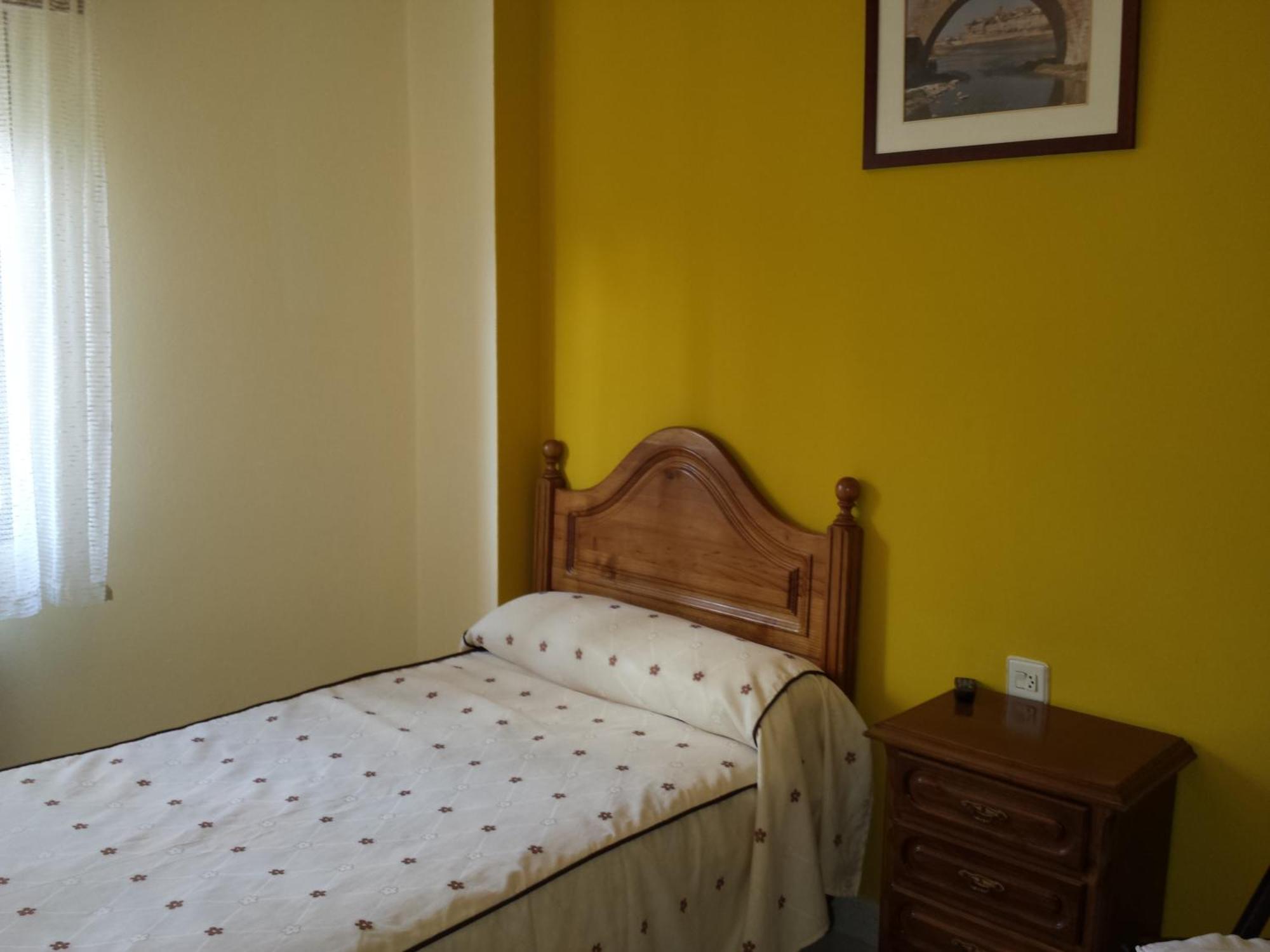 Hostal Atila Ricobayo Buitenkant foto